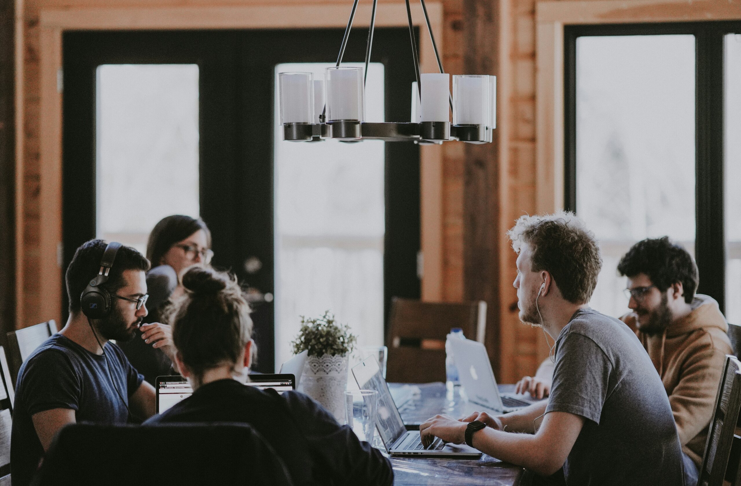 People working in a meeting